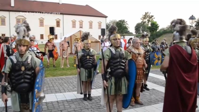 Doi legionari roman, gardă de onoare la Lupoaică