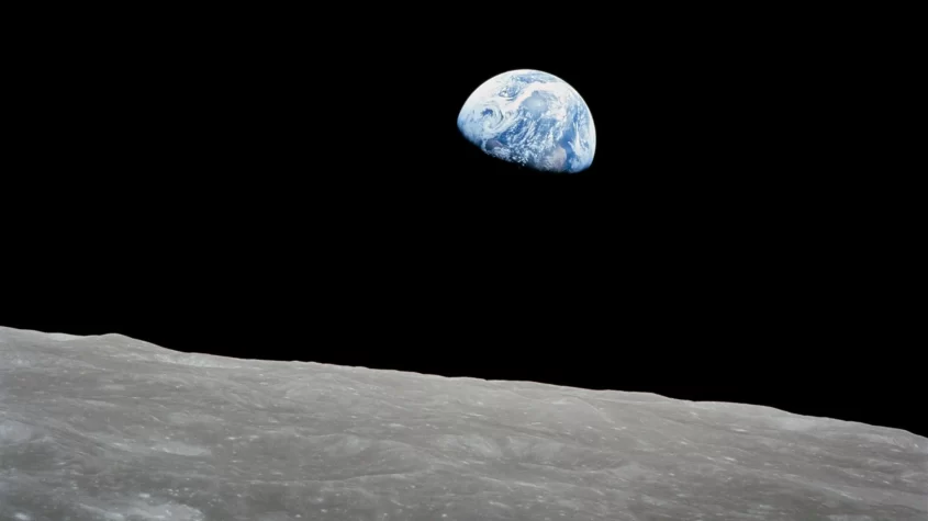 Imagini LIVE pe de suprafața Lunii