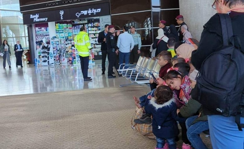 Constănțeni blocați pe aeroportul din Amman