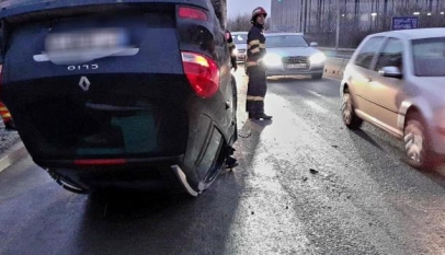 O mașină s-a răsturnat în Mamaia Nord